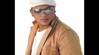 Watch Kiko Rodriguez Ojos Verdes video