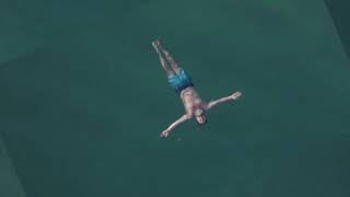 Floating Cristo