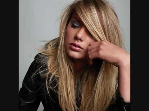 taylor swift straight hair photo shoot. Taylor swift with straight