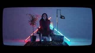 Watch Elise Trouw Unraveling video