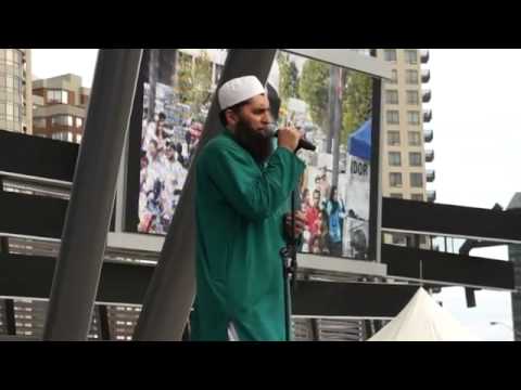 Junaid Jamshed performs Dil Dil Pakistan LIVE after 15 years...