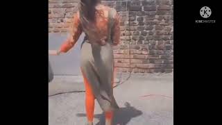 Kashmiri Girl Dance At Dal Lake Srinagar
