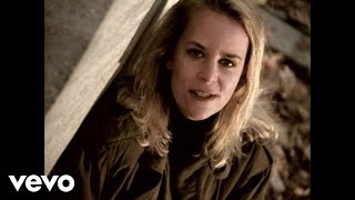 Watch Mary Chapin Carpenter Passionate Kisses video