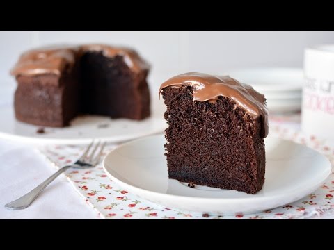 VIDEO : how to make a simple chocolate cake - easy homemade chocolate cake recipe - learn how to make alearn how to make asimplechocolatelearn how to make alearn how to make asimplechocolatecake, topped with chocolate-hazelnut spread. thi ...