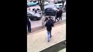 Видео Задержание мусульманина в Кишинёве от KornyMD, бульвар Дечебал, Кишинёв, Молдавия