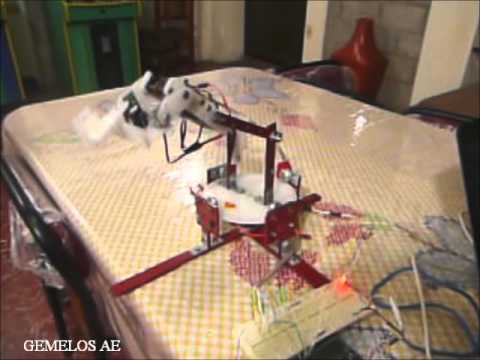Brazo Robotico 3 gdl con servomotores controlado desde LabView con DAQ 