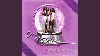 Watch En Vogue Oh Holy Night video