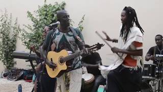 "Aida" Full song with kids at "SamuSociale" in Dakar