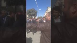 Su Gelir Taşa Deyer Bağda Gül