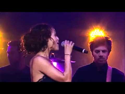 Enrique Ft Nadiya - Tired Of Being Sorry Live