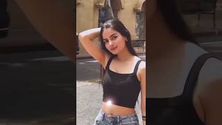 Husan Gali Me Sakdo Diwane Hue Gum Neha Jethwani Video Neha Jethwani Instagram Reels