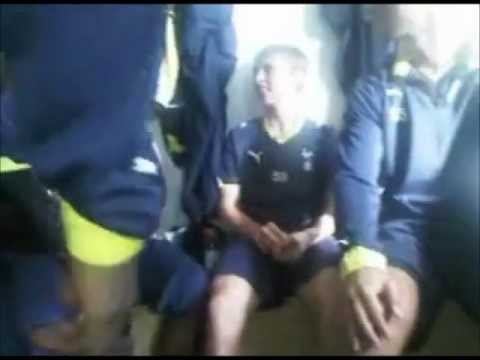 Tom Carrol Gets Banted By Jermain Defoe The Spurs Boys 2010 LOOL