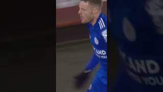 Vardy, Lgbt Bayrağını Kırıyor.