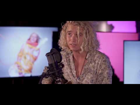 V HITS LIVE Shake It Off - Straalen acoustic cover