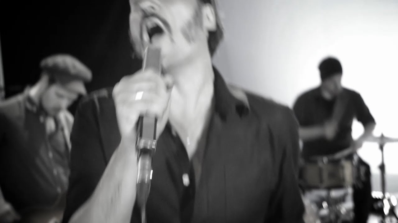 Donkey Pilots - No right (Official music video)