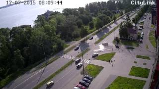 Видео Петрозаводский "перевертыш" на перекрестке Варкауса-Мурманская от "МК" в Карелии", Мурманская улица, Петрозаводск, Россия
