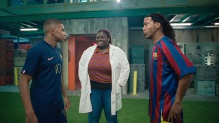 Amazing New Nike World Cup 2022 Advert with all legends (R9 , CR7, Ronaldinho an