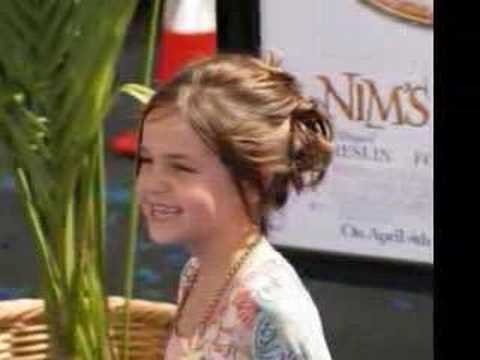 Slideshow of Bailee Madison pictures to the song Zip a dee doo dah by Hannah