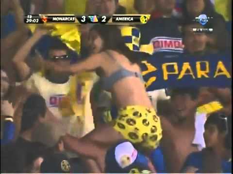Nonton bola telanjang