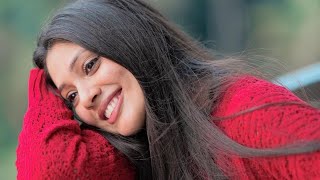 Beautiful Actress Veena Nandakumar Photoshoot Video