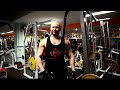Видео Как накачать спину - Выполнение упражнений в тренажере Смита. Еxercise