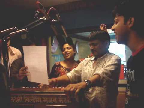 Raghuvir Yadav jams with Red FM!!