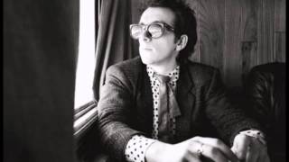 Watch Elvis Costello Town Cryer video