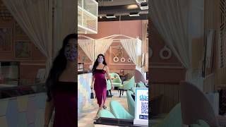 The Wait Is Over Watch The Gorgeous Kashish Walk Into The Café To Meet Her Lucky Fan