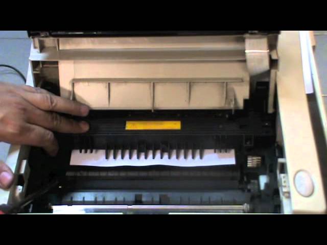 Cómo solucionar atascos de papel en impresoras OKI