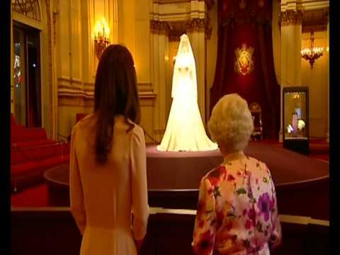 The Queen and the Duchess of Cambridge at the Buckingham ... Queens Bedroom Buckingham Palace