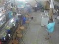 Robo Fustrado por un Disip a una Arepera Cd Bolivar 10-05-09 Primera Parte