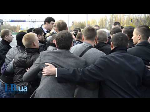 LB.ua: Драка во время открытия метро "Ипподром"
