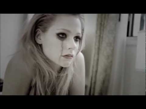 Clipe promocional da Avril Lavigne feito para comemorar o final da The 