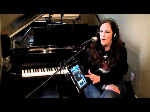 VocaLive and iRig Mic - Your favorite vocal effects on iPhone/iPad