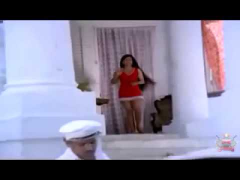 Old Malayalam Actress Showing Sexy Legs in Sarapancharam (1979...