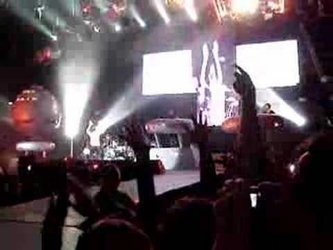 Depeche Mode - Live in Hamburg 2006 - Personal jesus 2