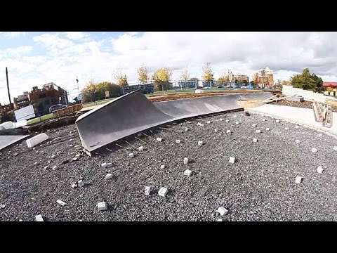 Ethernal Skate Films X  Skatepark under construction (Prologue) @ Verdun Skate Plaza Montreal