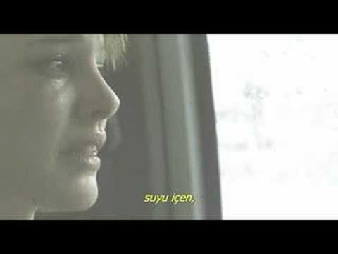 Nice song with Turkish subtitles. Natalie Portman is crying. Nice song with Turkish subtitles. Natalie Portman is crying.
