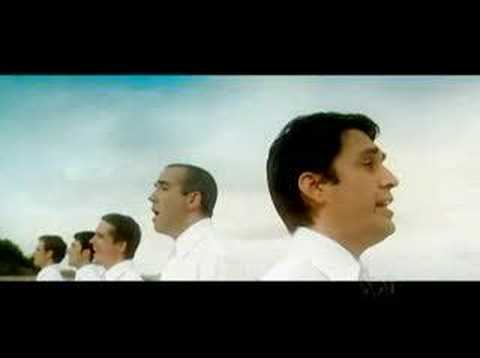 Chaser QANTAS Ad