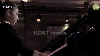 Mojang Priangan, Ayam Den Lapeh - Alexandra Dovgan Ft Engkus Orchestra Live Super Hero Cafe (Parody)