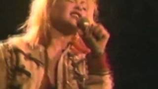 Watch Cyndi Lauper Ill Kiss You video