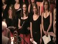 فرنسيات يغنين كما الريشة اليمنية.flv
