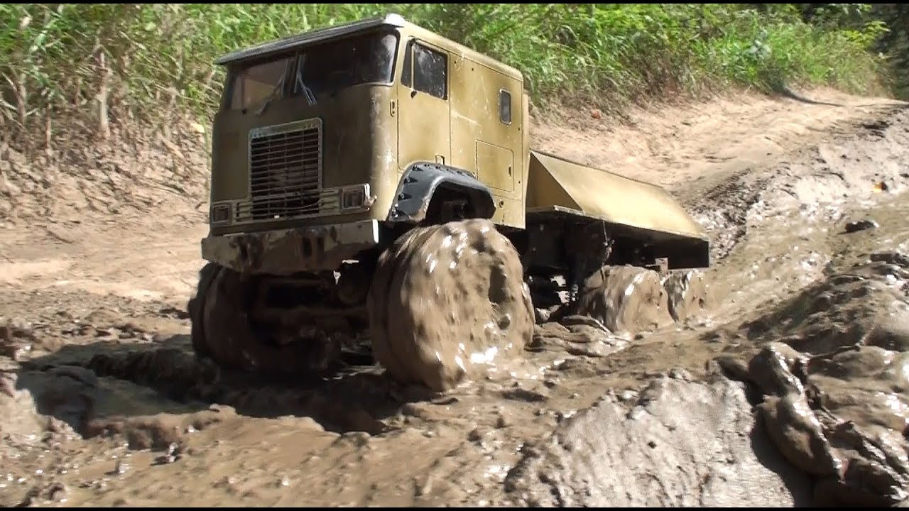 RC Trophy mud diggers 10 Globe Liner, Hammer YouTube
