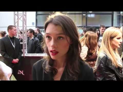 Pen lope Cruz Astrid BergesFrisbey Pirates of the Caribbean IV Premiere 