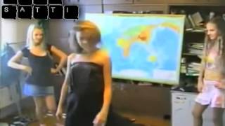 Vlogsatti - Novinhas Tirando Roupas.