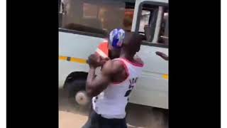 POLICE MAN MERCILESSLY BEATEN BY A TROTRO DRIVER FOR WRONG CHARGES