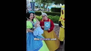 Extrovert Vs Tokyo Disneyland