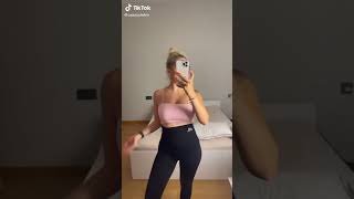 Cansu Tekin İnce Taytıyla Yeni Tiktok Videosu
