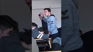 Çılgın Liseli Sinirlendi