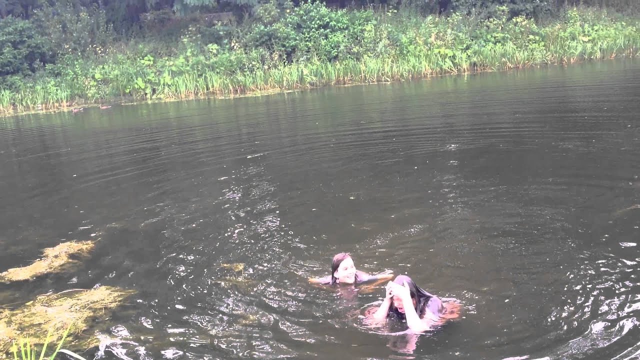 Амазонки нашли райский уголок для купания голышом